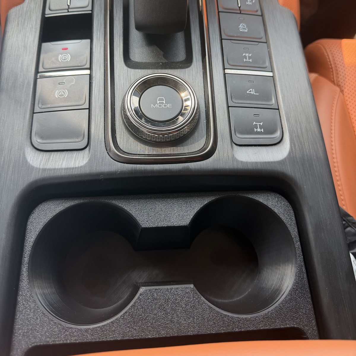 حامل أكواب لسيارة هافال H9